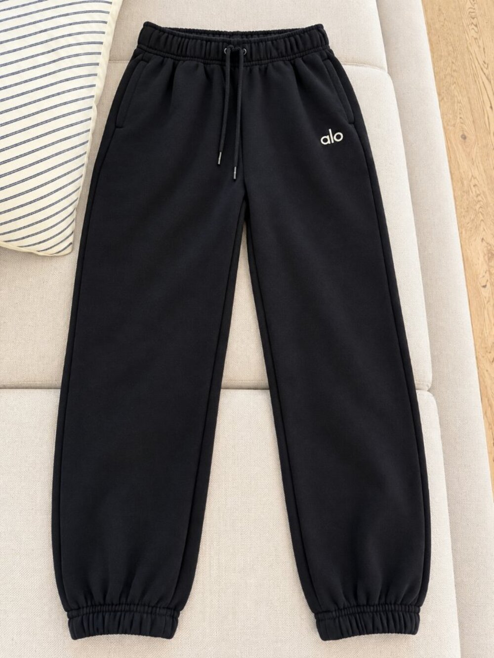 Alo Black Accolade Sweatpants Barely Worn XS